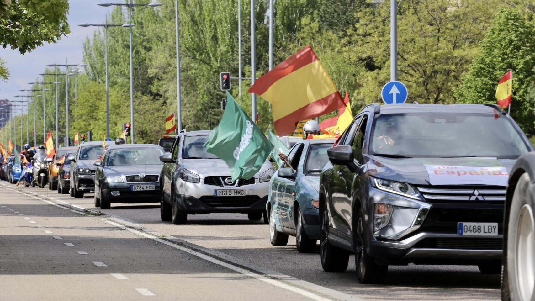 Una caravana de veh culos convocada por Solidaridad recorre las