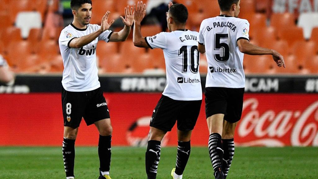 Carlos Soler celebrando el gol del Valencia al Barça
