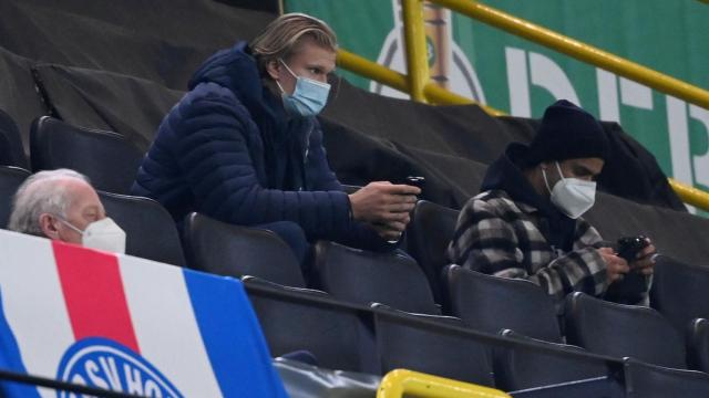 Erling Haaland, en la grada del Signal Iduna Park, el estadio del Borussia Dortmund