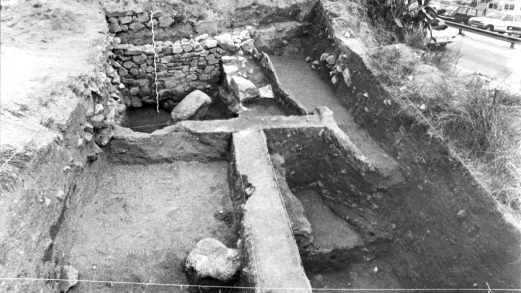 Fotografía de una de las excavaciones realizadas en 1981.