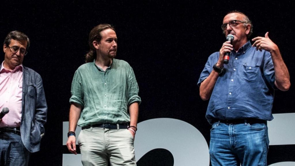 Iglesias y Roures, juntos en la presentación de un acto.