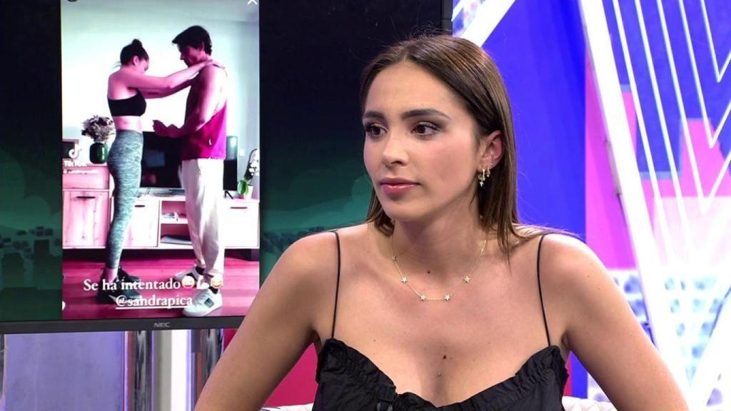 Sandra ya expresó sus dudas hacia Tom en 'Sábado Deluxe'.