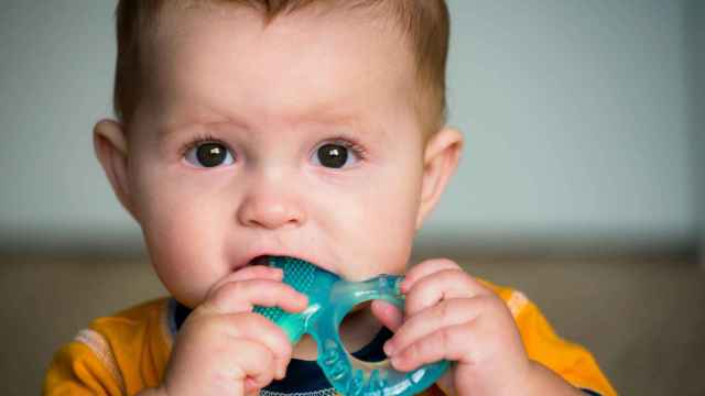 Mordedores refrigerantes para bebés a los que les empiezan a salir los dientes
