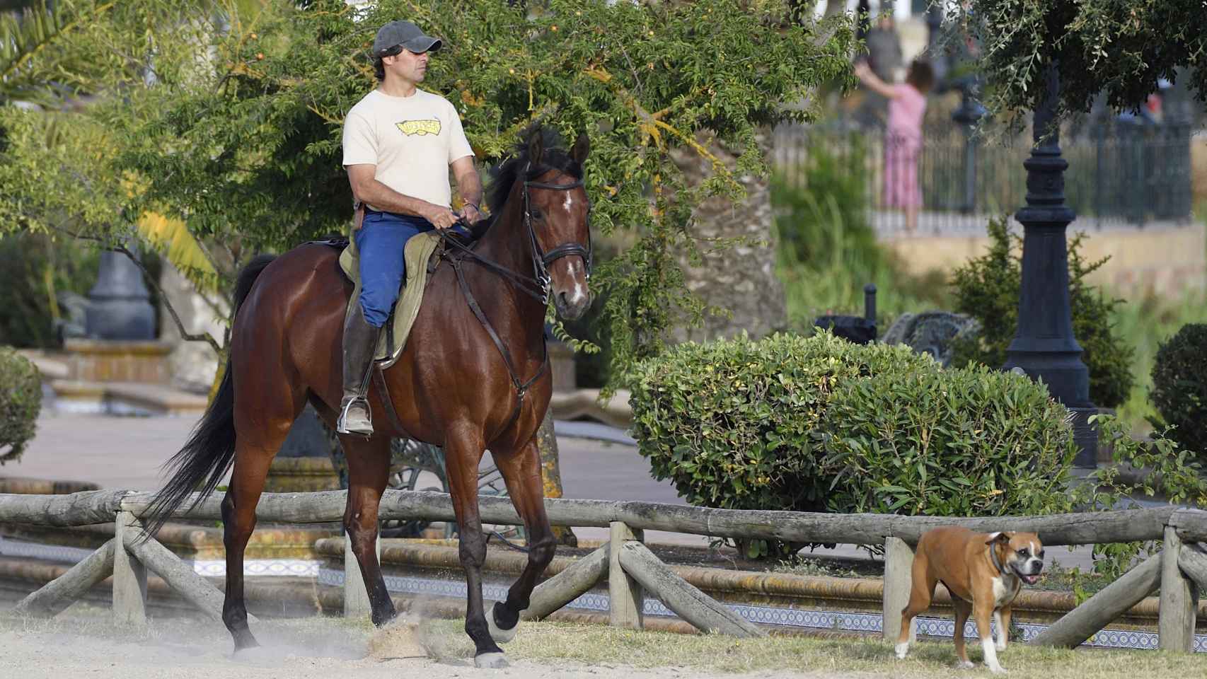 Fran Rivera montando a caballo en una imagen de junio de 2020.