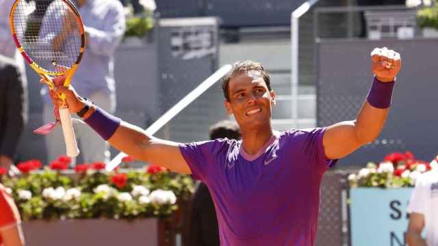 Nadal celebra su victoria ante Popyrin en Madrid