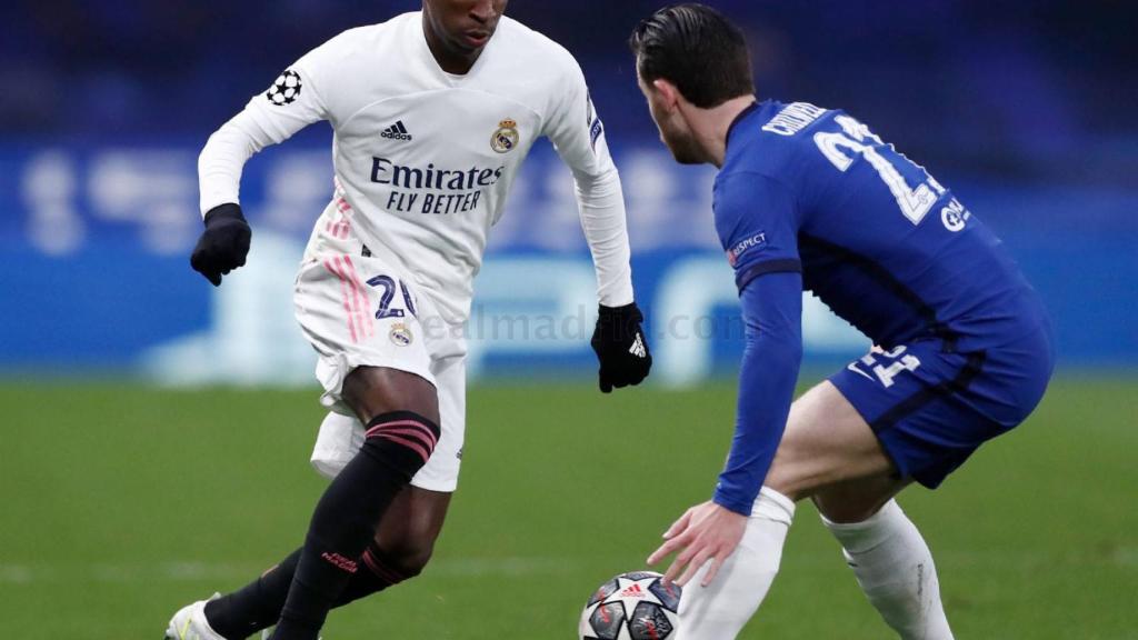 Vinicius Júnior, durante el partido del Real Madrid en Stamford Bridge