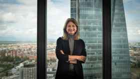 Laura Ros, directora de Volkswagen España, en su sede en las Cuatro Torres de Madrid.
