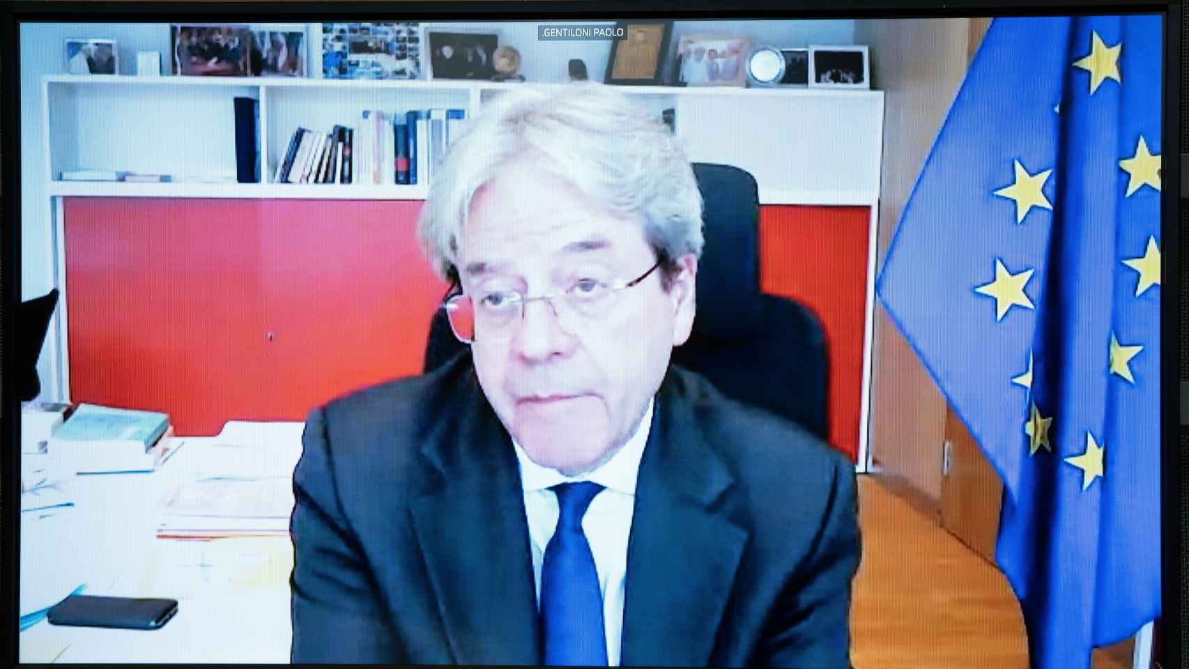 El comisario de Asuntos Económicos, Paolo Gentiloni, durante su comparecencia virtual este lunes en la Eurocámara