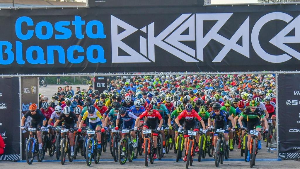 salida de la Costa Blanca Bike Race.