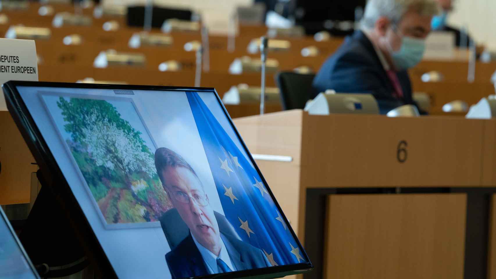 El vicepresidente económico de la Comisión, Valdis Dombrovskis, durante su comparecencia virtual este lunes en la Eurocámara
