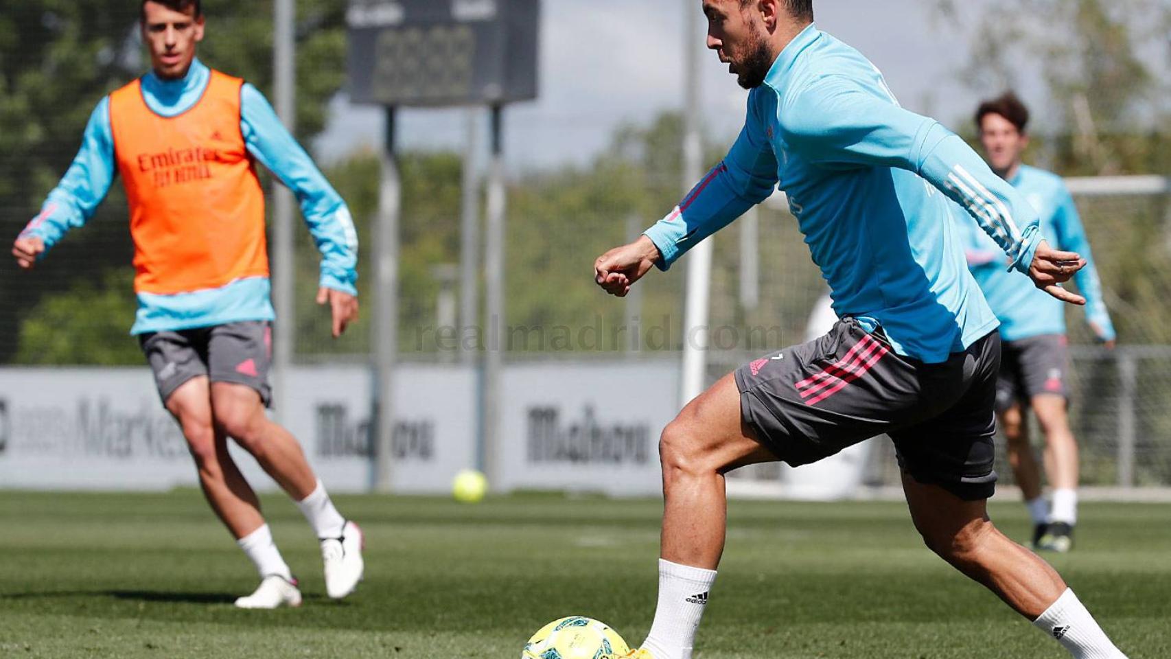 Antonio Blanco y Eden Hazard, durante un entrenamiento del Real Madrid
