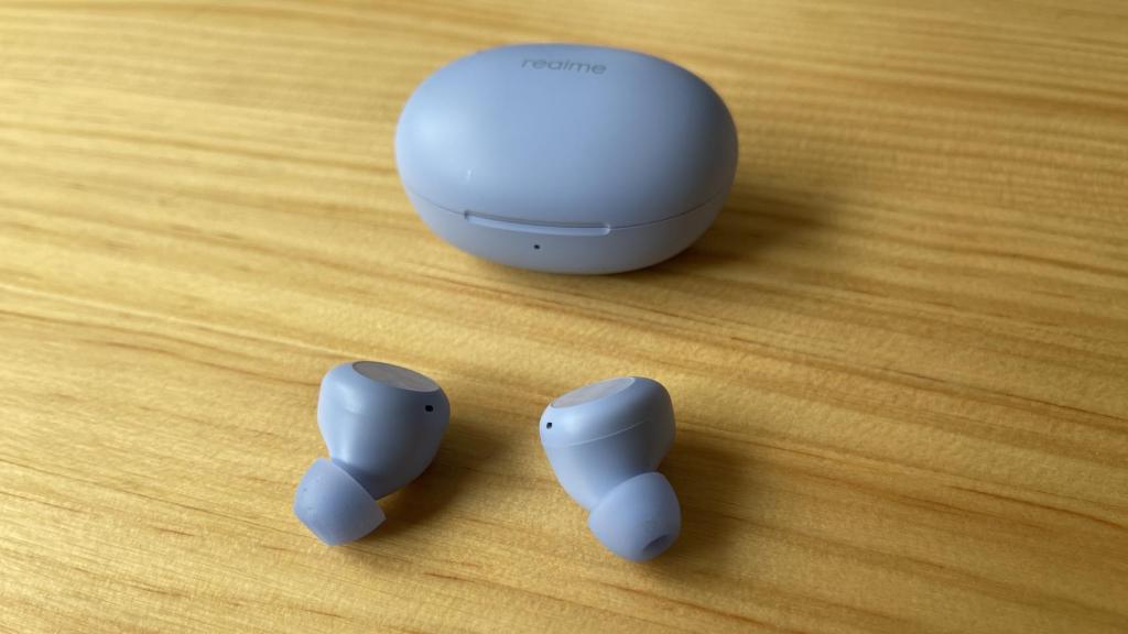 Realme Buds Q2.