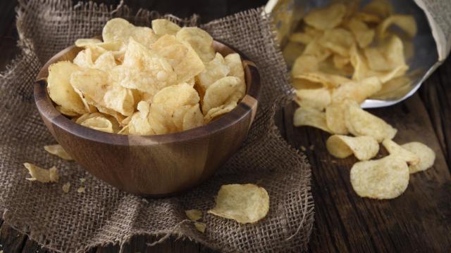 Unas patatas fritas de bolsa.