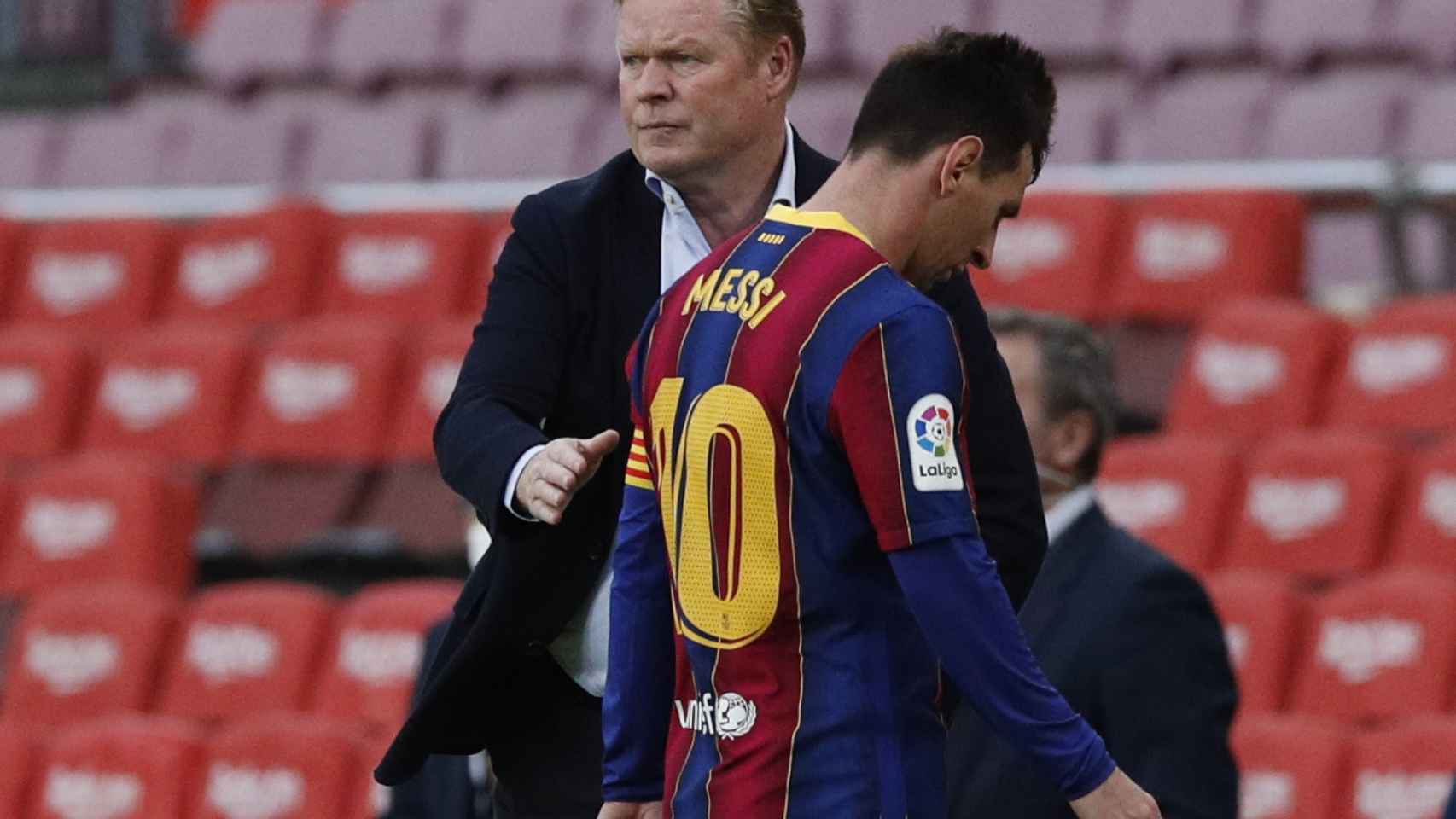 Ronald Koeman y Leo Messi, durante el partido del Barcelona ante el Celta