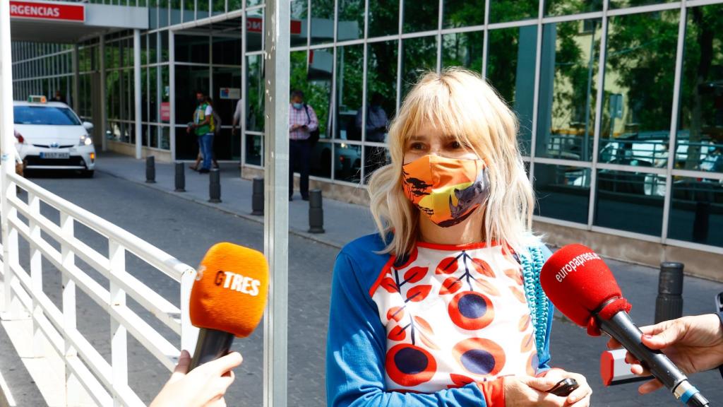 Eugenia Martínez de Irujo a la salida del hospital este lunes.