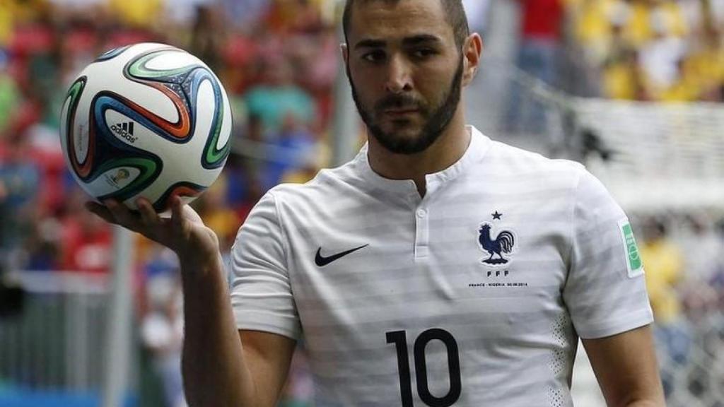 Benzema durante un partido de la selección de Francia