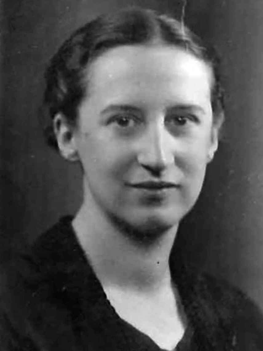 La maestra Julia Vigre García estuvo presa en la cárcel de Ventas hasta 1943. Se incorporó a la reconstrucción en Madrid y volvió a ser detenida en 1945.