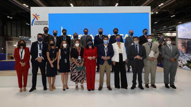 Participantes en el acto central de Costa Blanca en Fitur.