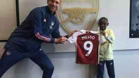 Leo Messo ficha por el Arsenal