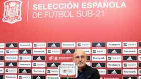Luis de la Fuente, durante una rueda de prensa con la Selección