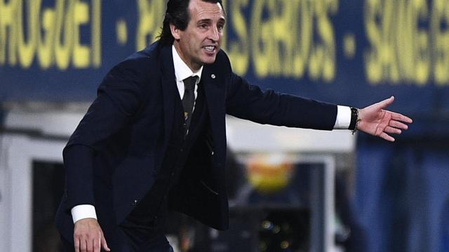 Unai Emery dando indicaciones en un partido del Villarreal