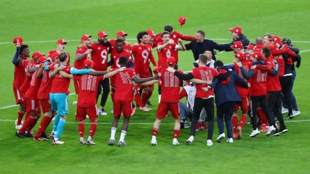 El Bayern celebra el título de Bundesliga