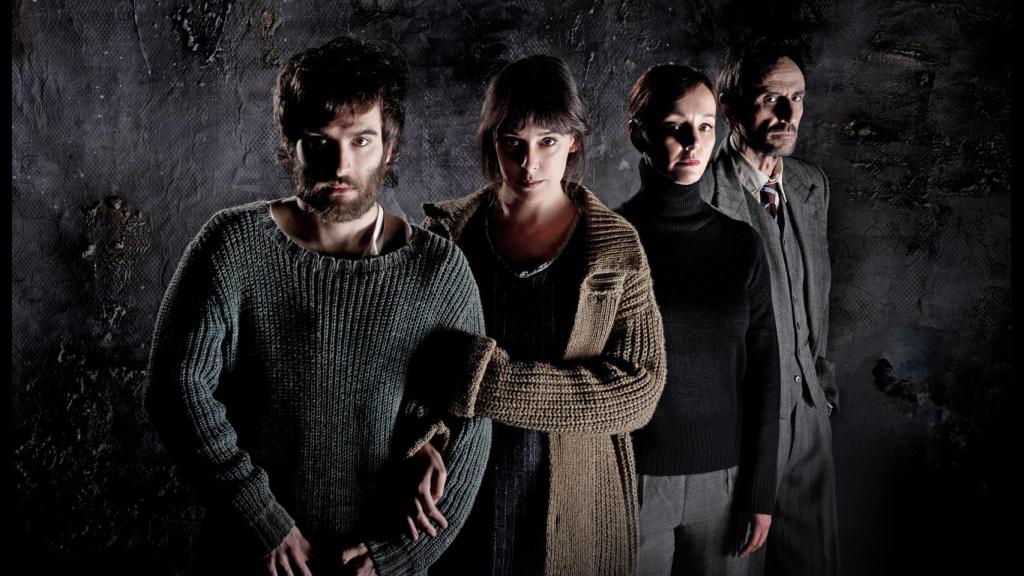 Los cuatro protagonistas de 'El hombre almohada'.