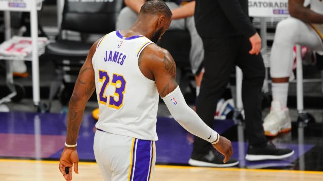 LeBron James, derrotado en su partido contra los Phoenix Suns en los playoffs de la NBA 2021