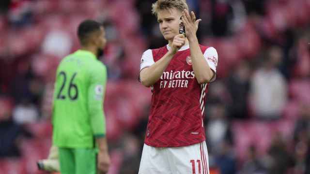 Odegaard se despide de la afición del Arsenal