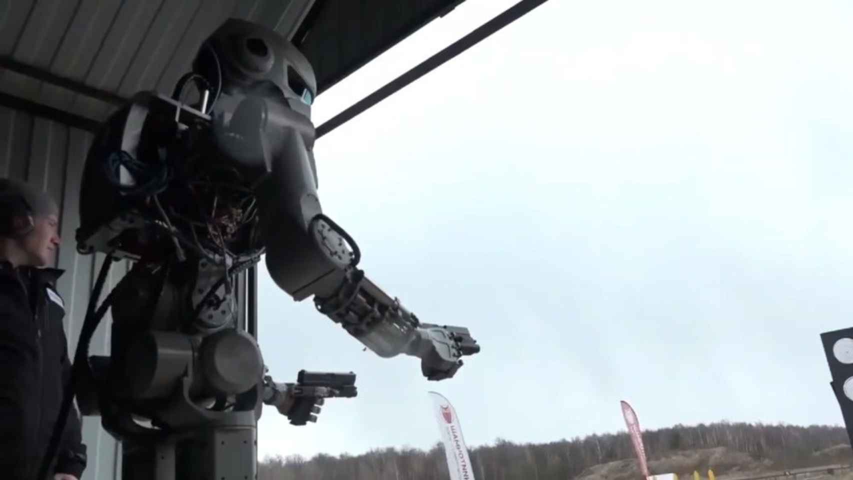 Los nuevos robots de guerra autónomos de Rusia se podrían parecer a Fedor.