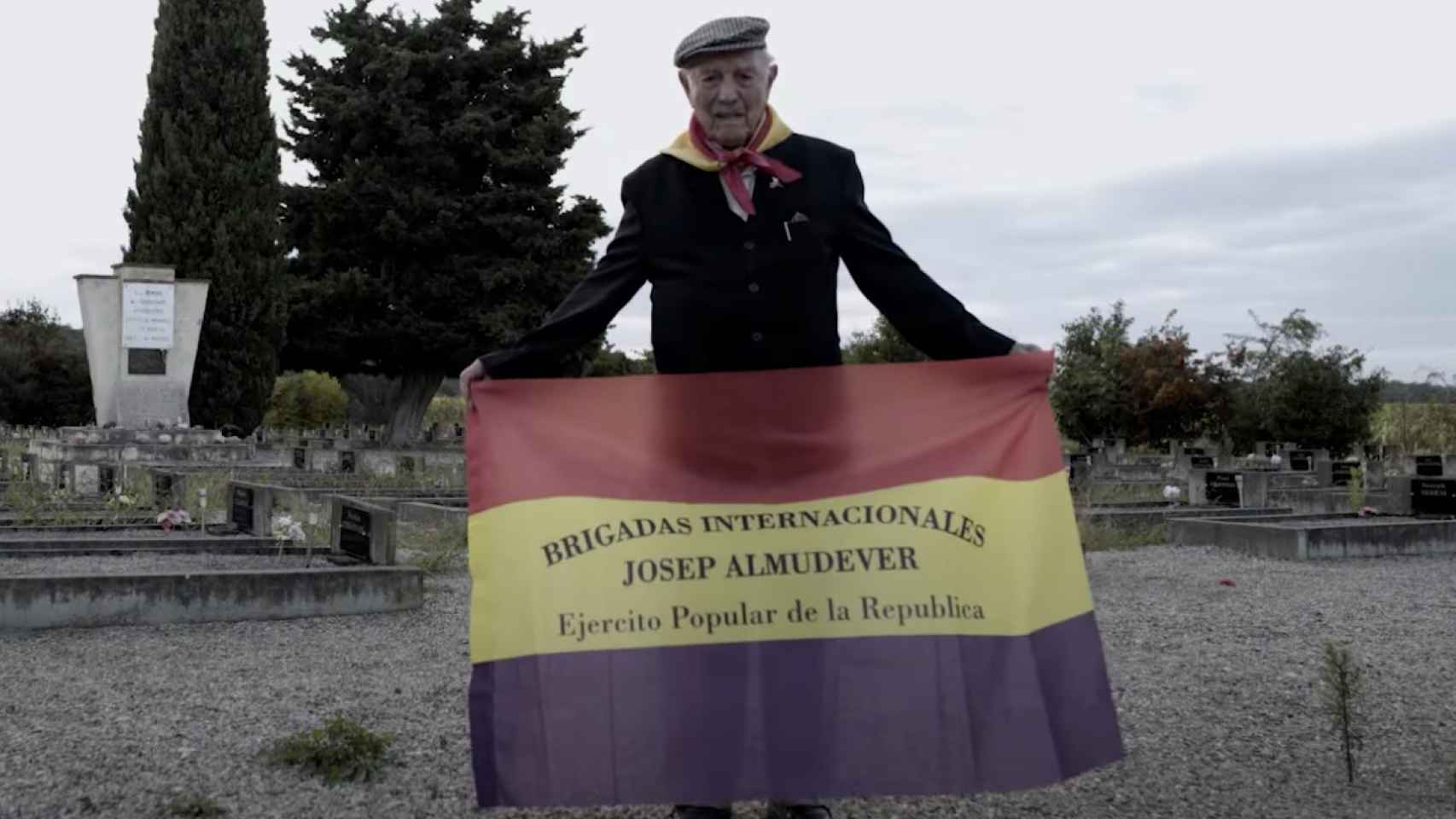 Josep Almudéver en el documental 'El último brigadista'