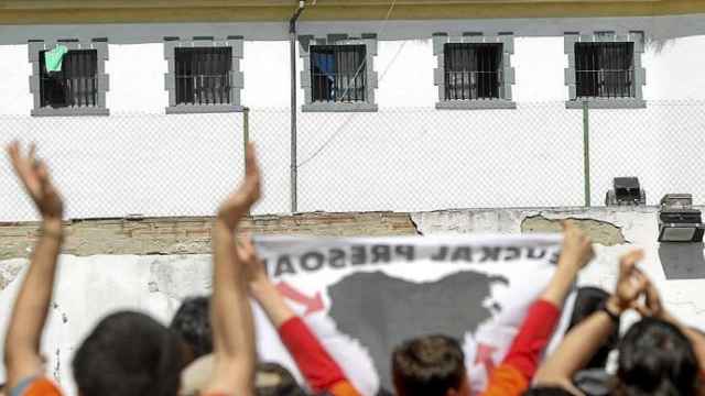 Manifestación en la cárcel de Martutene en apoyo a los presos de ETA.