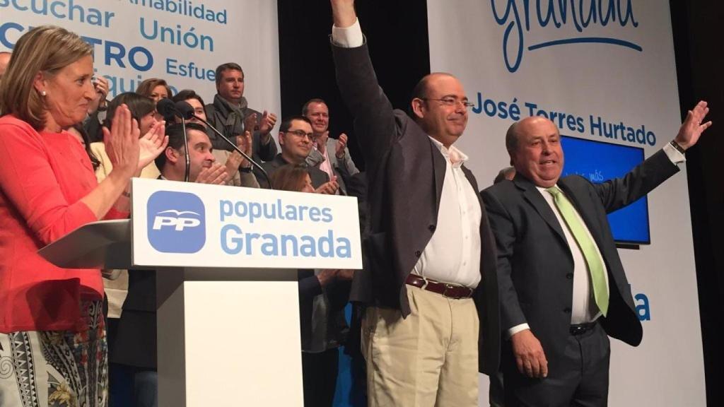 El exalcalde popular de Granada, José Torres Hurtado, y Sebastián Pérez.