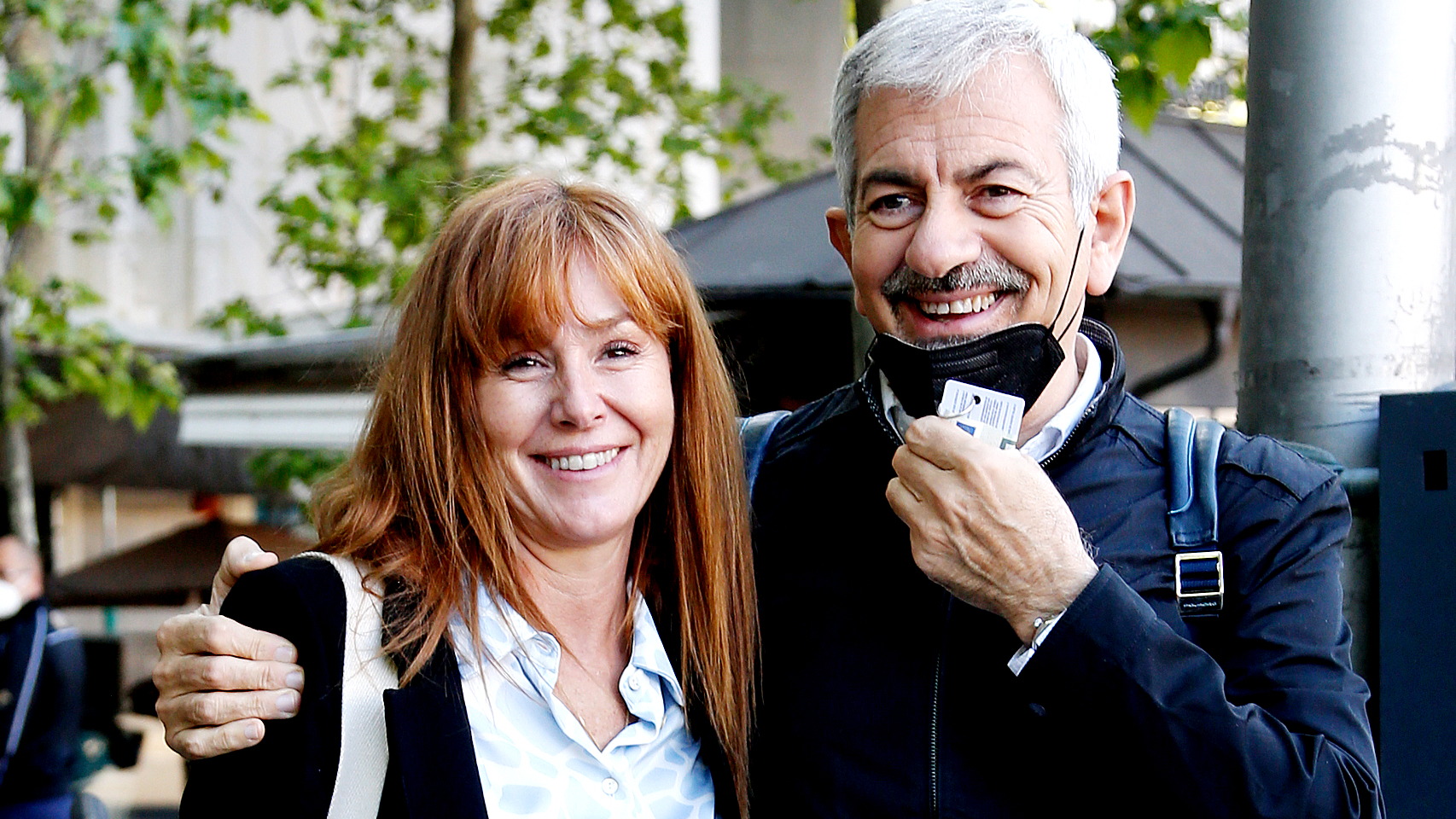 Patricia Santamarina y Carlos Sobera, en una terraza de Madrid.