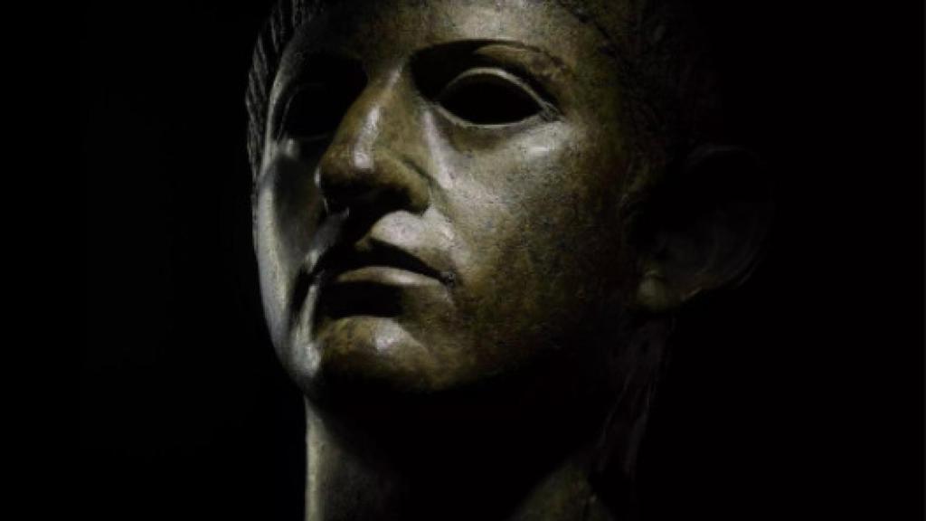 Cabeza de bronce de Nerón hallada en Reino Unido.