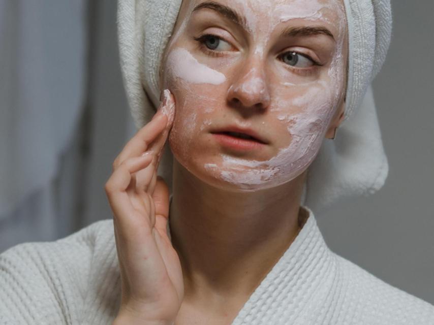 Yoga facial o cómo lucir una piel tersa en pocos minutos