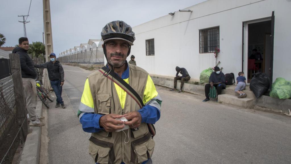 Mustafá no trabaja, tiene cinco hijos y un nieto.