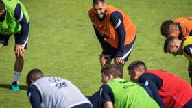 Benzema durante el entrenamiento de Francia