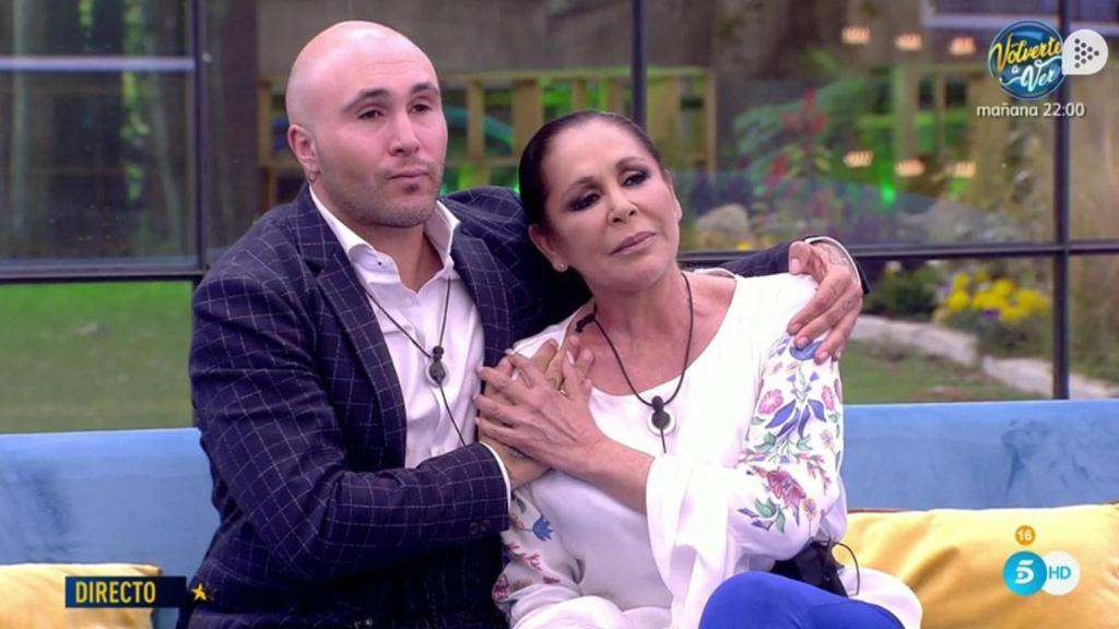 Isabel Pantoja y su relación tóxica con Telecinco: brillar en plató y sufrir en casa