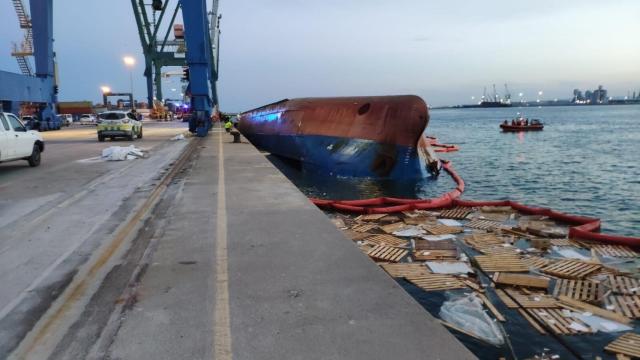 El buque Nazmiye Ana en el Puerto de Castelló.