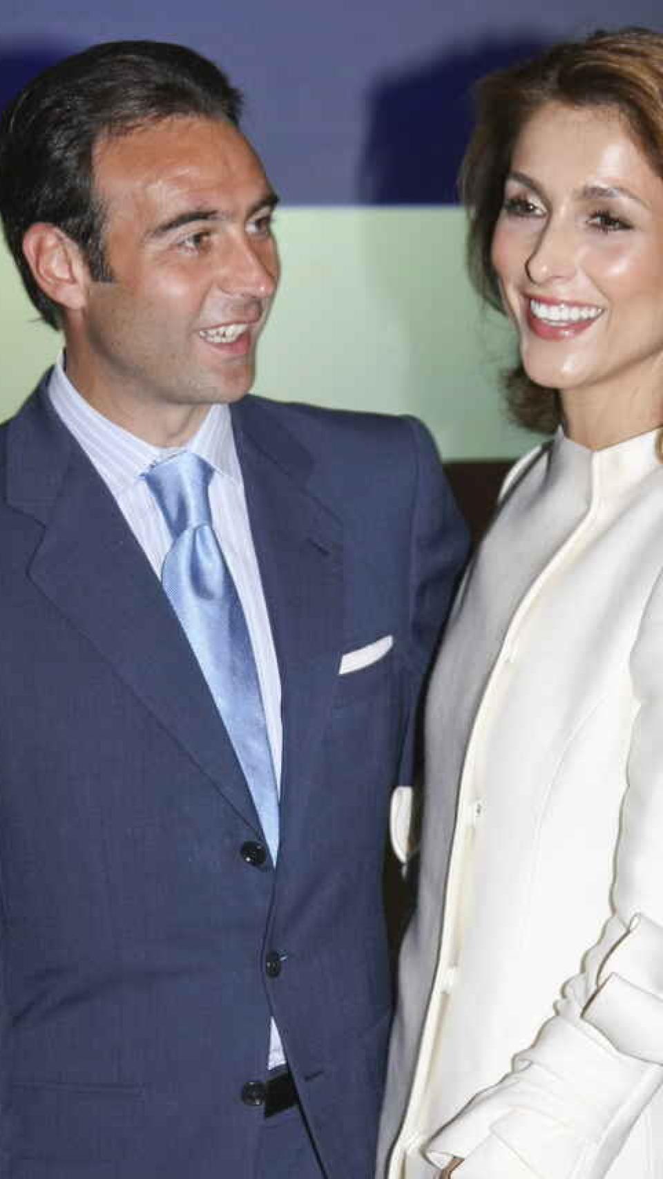 Enrique Ponce y Paloma Cuevas están a punto de formalizar su divorcio.