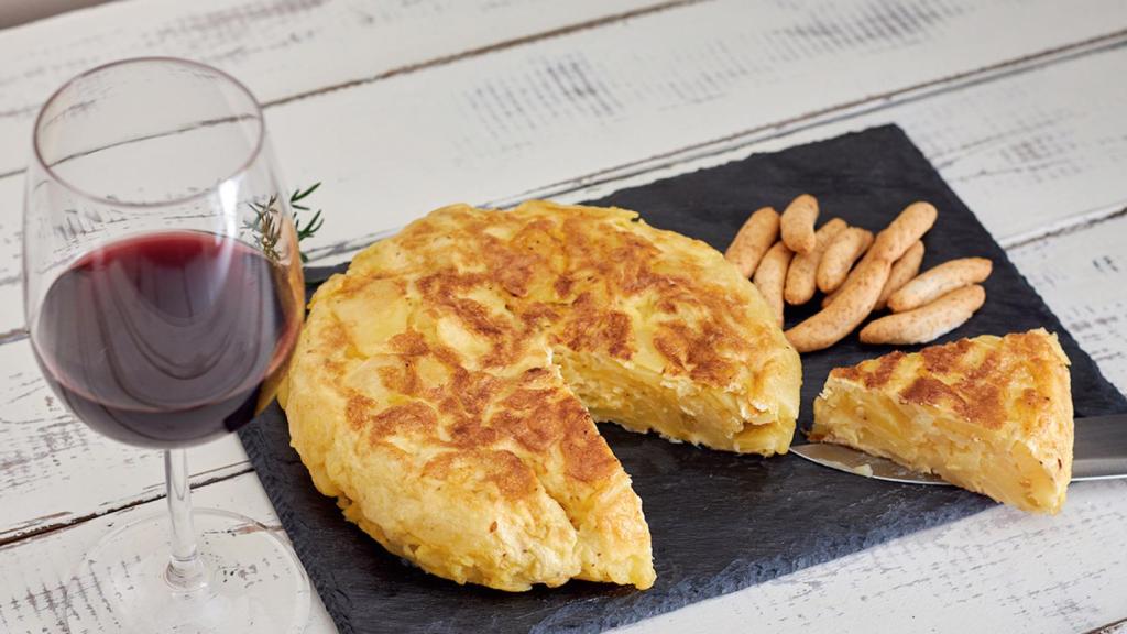 Tortilla y vino, el plan perfecto.