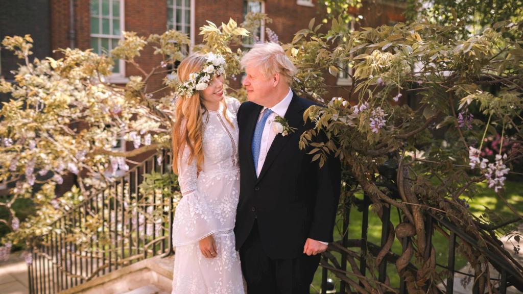 Carrie Symonds y Boris Johnson, en el día de su boda | Reuters