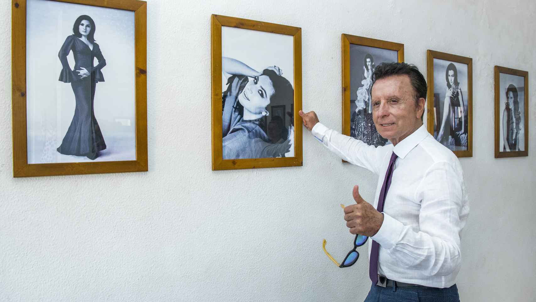 José Ortega Cano en una exposición sobre Rocío Jurado en Chipiona.