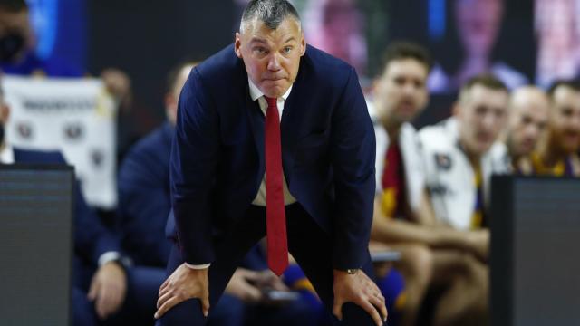 Jasikevicius, atento al juego durante el Barça - Efes