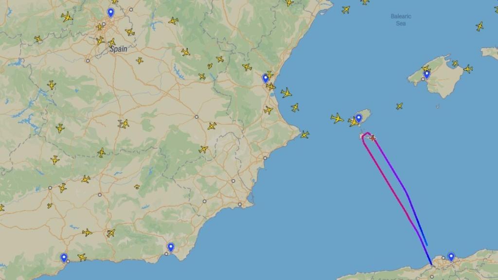 Ruta del vuelo chárter en Argel, dirección Logroño, y obligado a dar la vuelta a su llegada cerca de Ibiza.