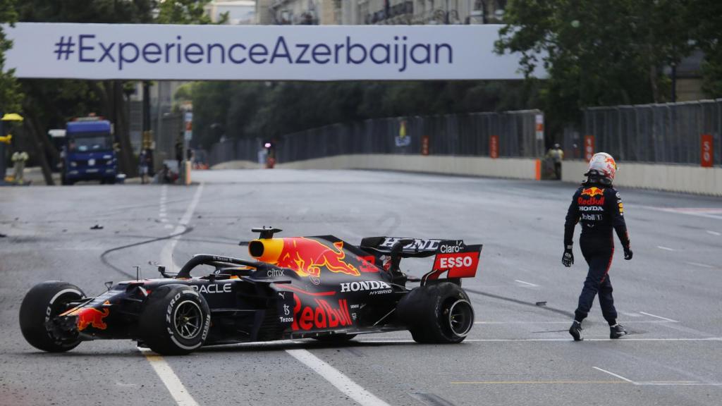 Max Verstappen y su accidente durante el Gran Premio de Azerbaiyán de 2021