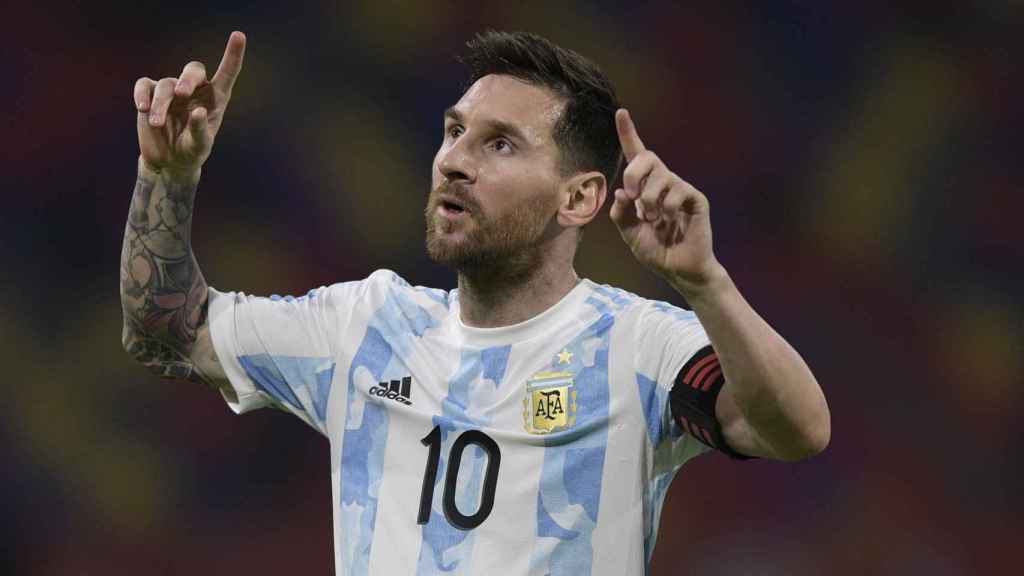 Leo Messi celebra un gol con la selección de Argentina