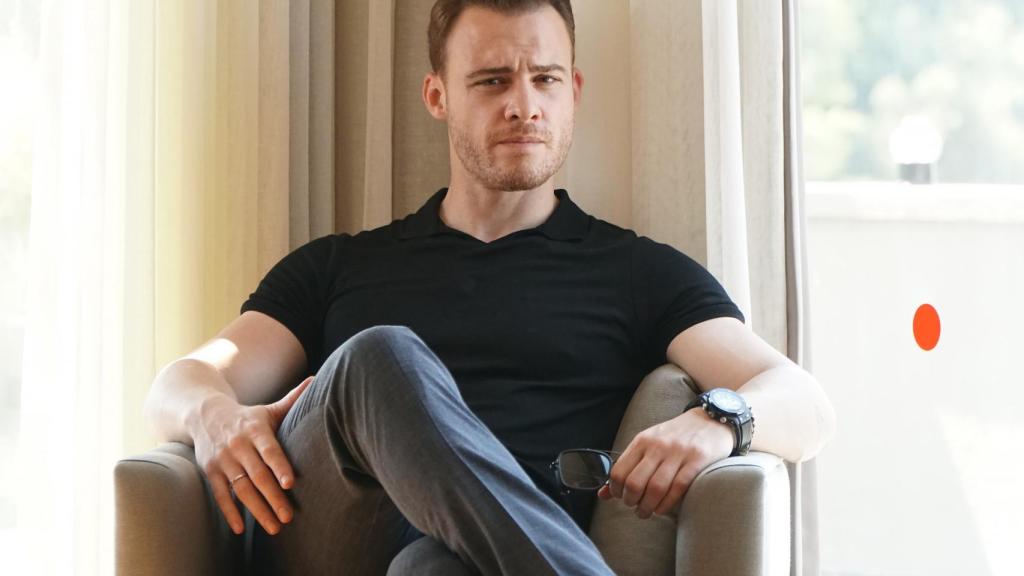 Kerem Bürsin interpreta a Serkan Bolat en 'Love is in the air'.