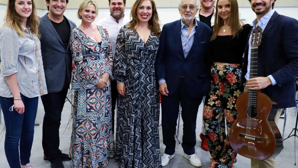 Plácido Domingo y el resto de artistas que han participado en el concierto solidario #VocesResponden.